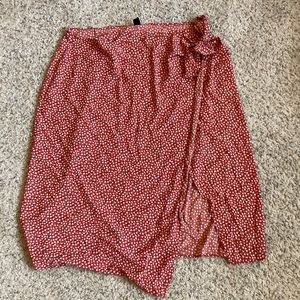 SHEIN wrap around 3x floral red skirt